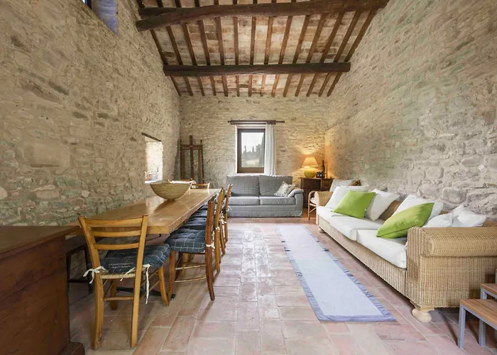 Madonnuccia By Mmega فيلة Falcigiano